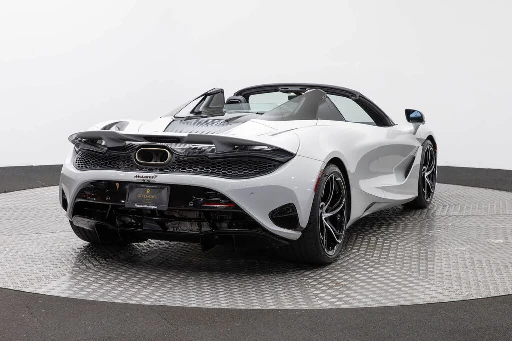 2027 McLaren 750S Spider - Image 16 of 31