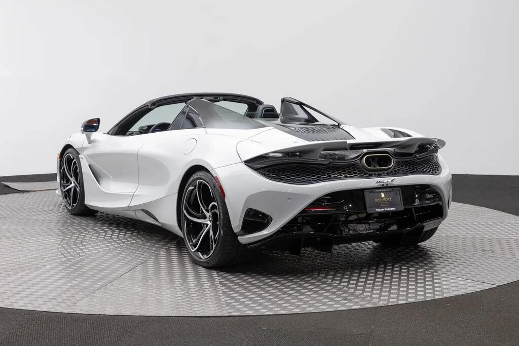 2027 McLaren 750S Spider - Image 4 of 31