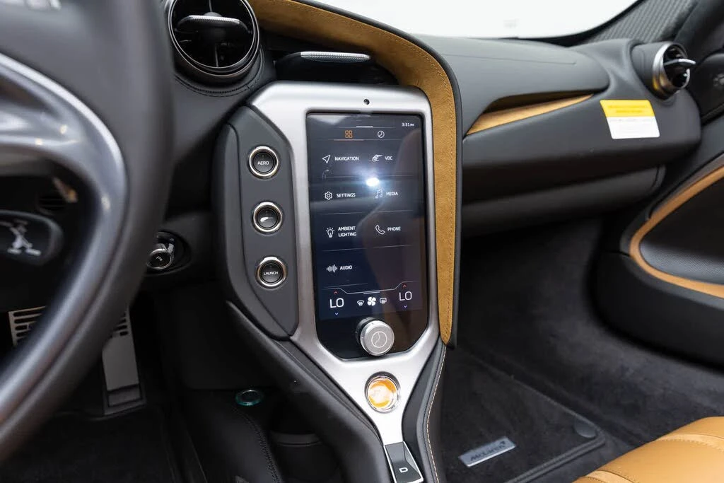 2027 McLaren 750S Spider - Image 11 of 31