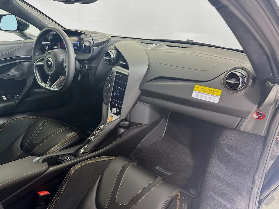 2027 McLaren 750S Spider - Image 23 of 25