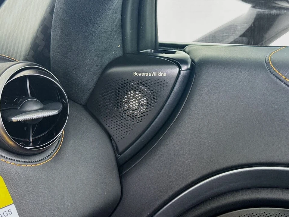 2027 McLaren 750S Spider - Image 17 of 25