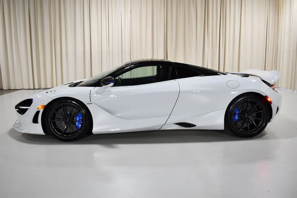 2027 McLaren 750S Spider - Image 2 of 31