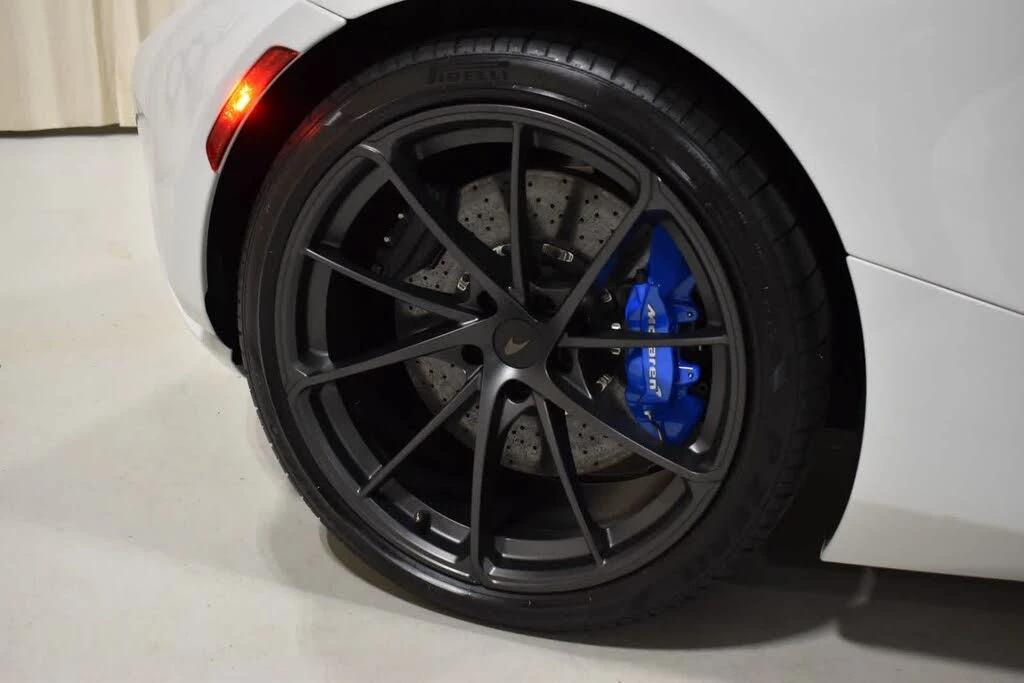 2027 McLaren 750S Spider - Image 17 of 31