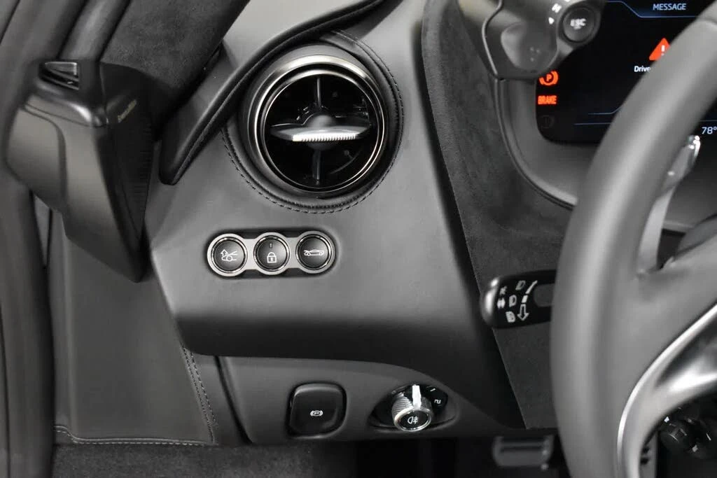 2027 McLaren 750S Spider - Image 23 of 31