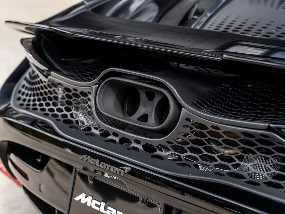 2027 McLaren 750S Spider - Image 14 of 31