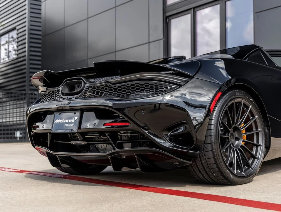 2027 McLaren 750S Spider - Image 13 of 31