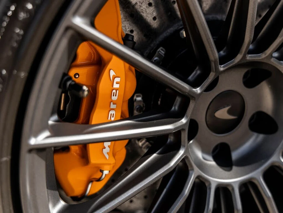 2027 McLaren 750S Spider - Image 18 of 31