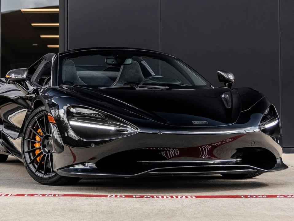 2027 McLaren 750S Spider - Image 5 of 31