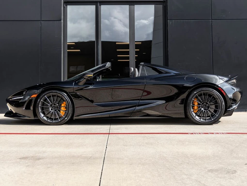 2027 McLaren 750S Spider - Image 10 of 31