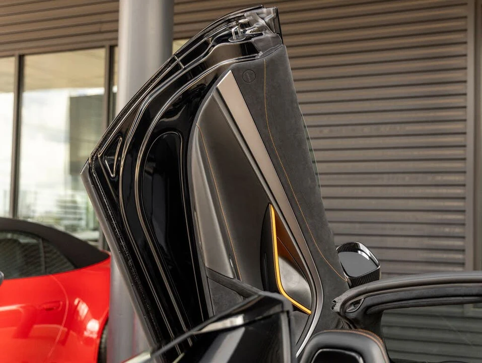 2027 McLaren 750S Spider - Image 26 of 31