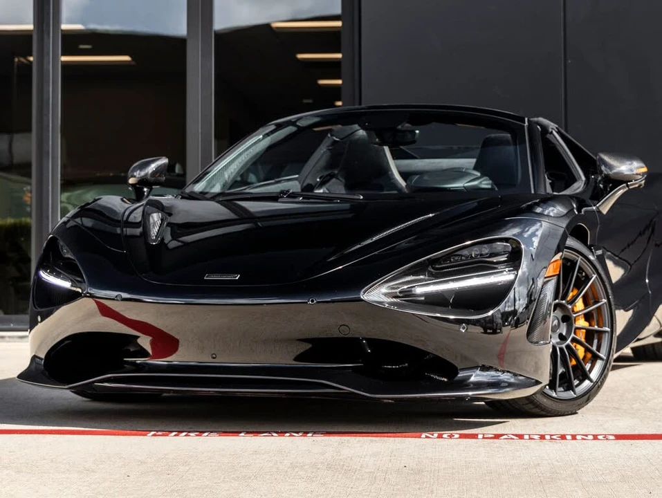 2027 McLaren 750S Spider - Image 3 of 31