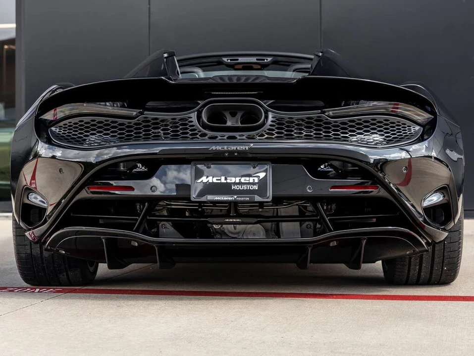 2027 McLaren 750S Spider - Image 8 of 31
