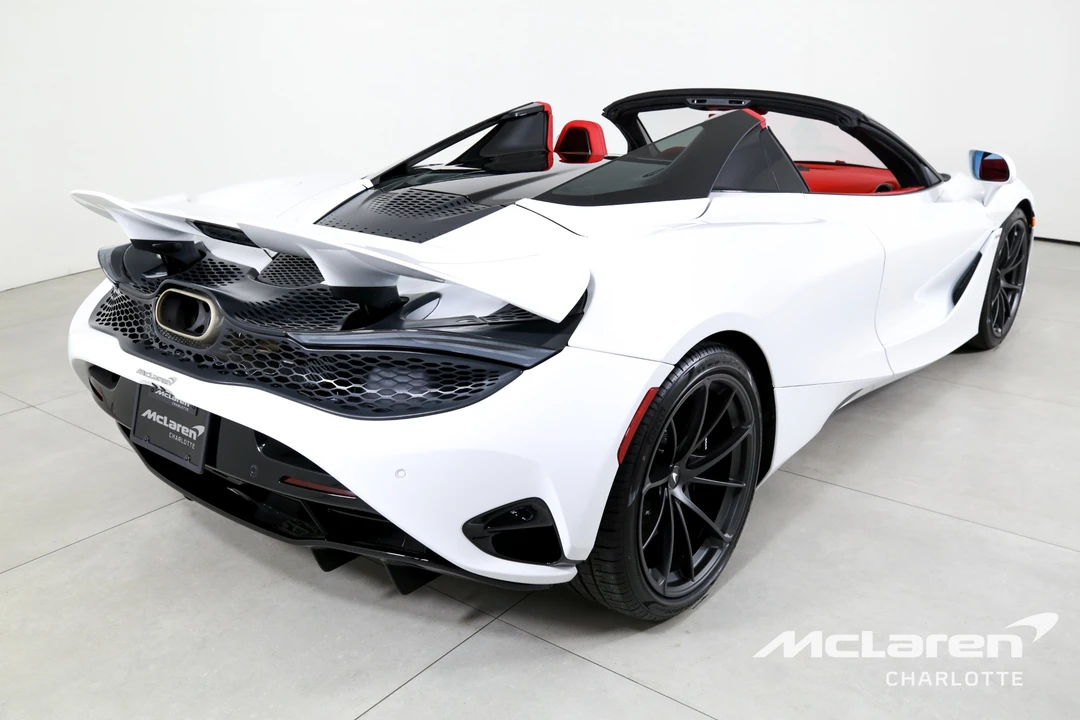 2027 McLaren 750S Spider - Image 10 of 31