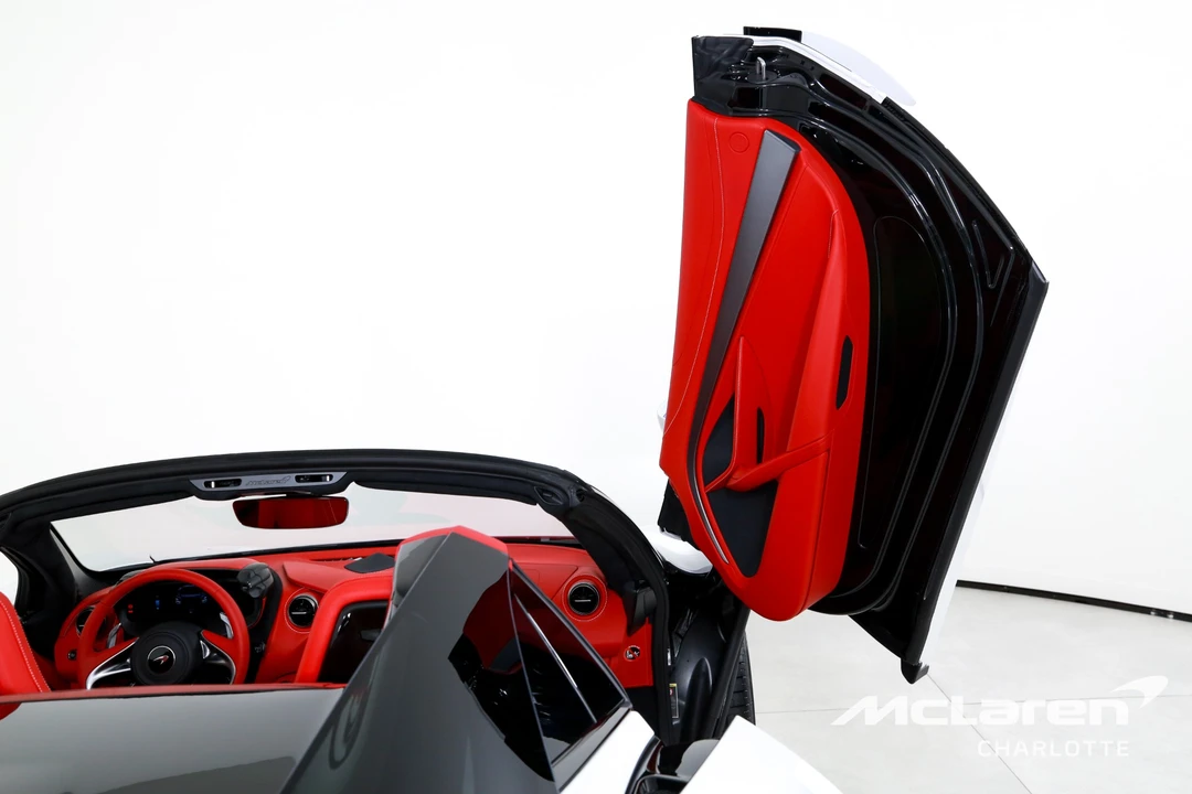 2027 McLaren 750S Spider - Image 19 of 31