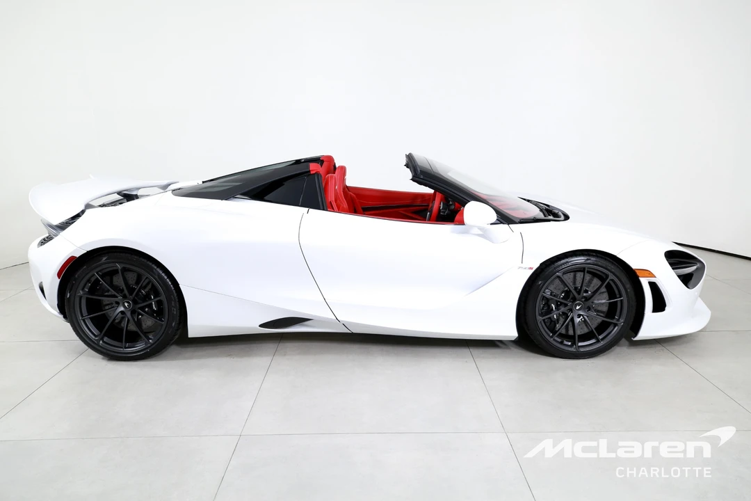 2027 McLaren 750S Spider - Image 11 of 31