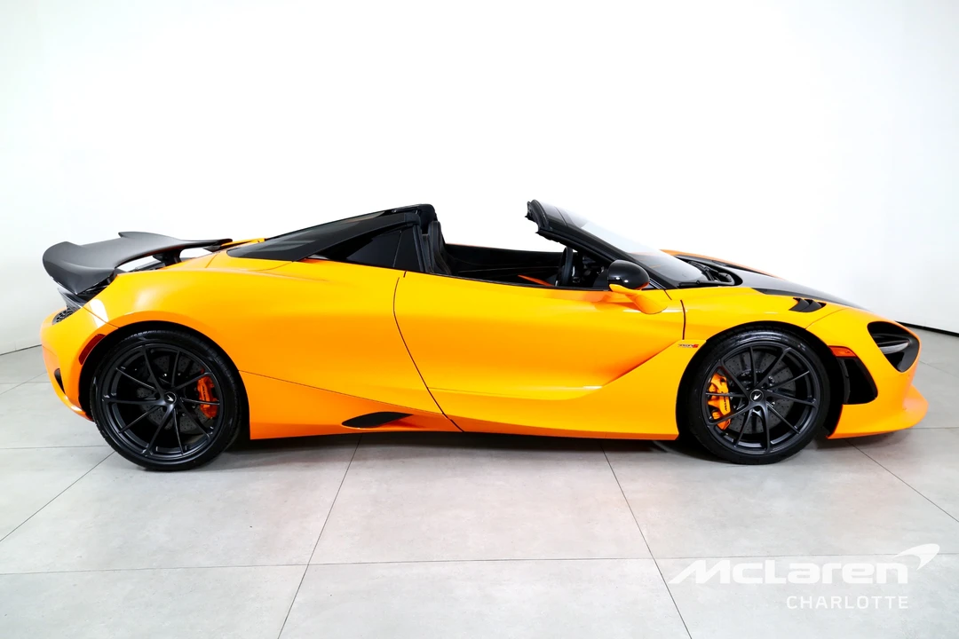 2027 McLaren 750S Spider - Image 11 of 31