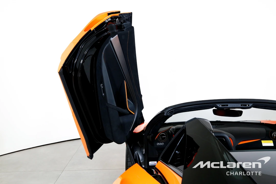 2027 McLaren 750S Spider - Image 12 of 31