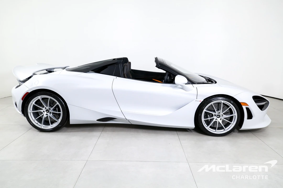 2027 McLaren 750S Spider - Image 11 of 31