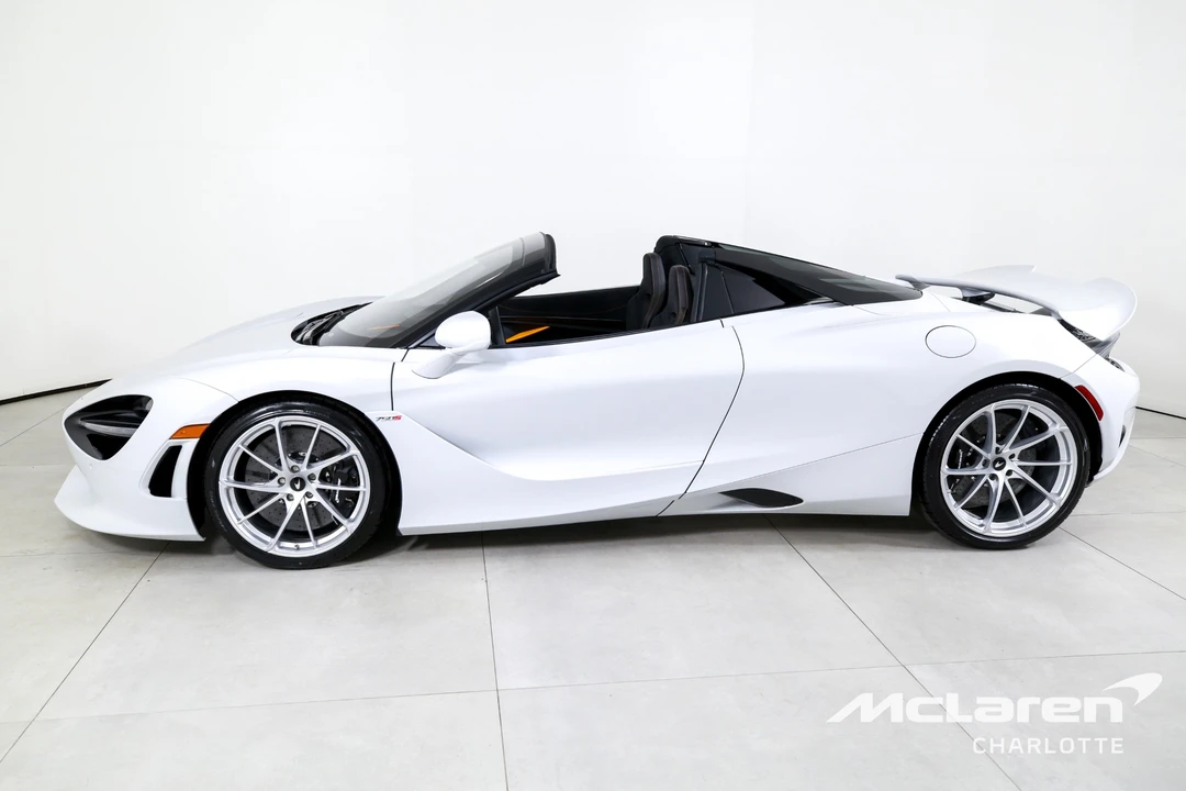 2027 McLaren 750S Spider - Image 7 of 31