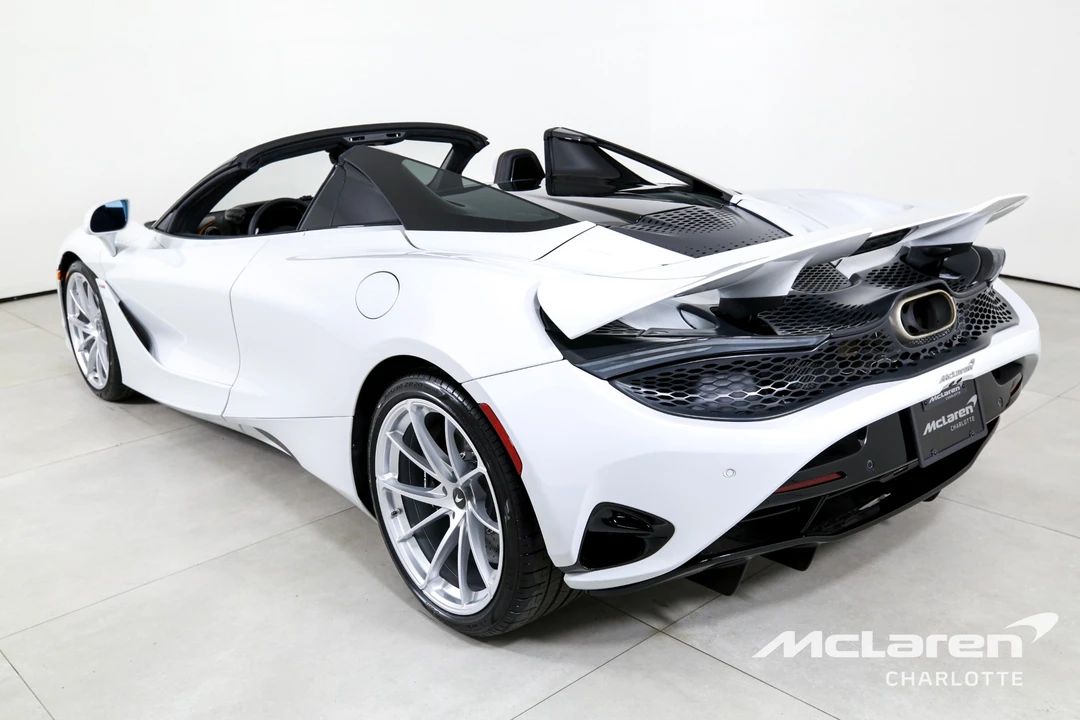 2027 McLaren 750S Spider - Image 8 of 31