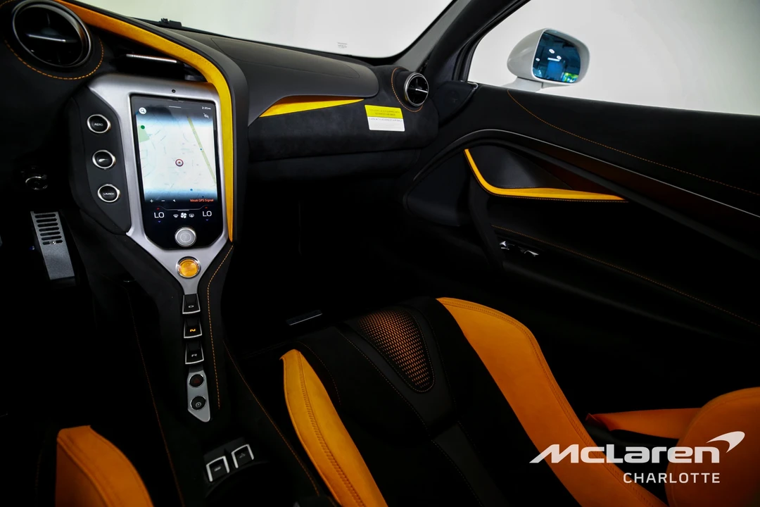 2027 McLaren 750S Spider - Image 17 of 31