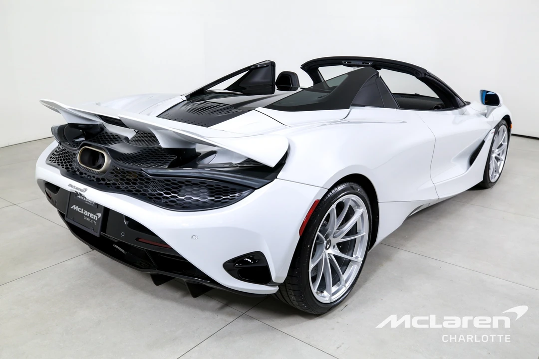 2027 McLaren 750S Spider - Image 10 of 31