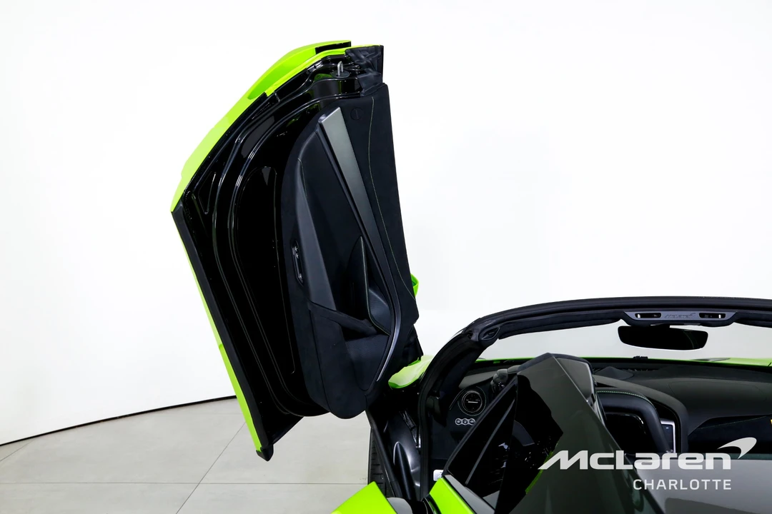 2027 McLaren 750S Spider - Image 12 of 31