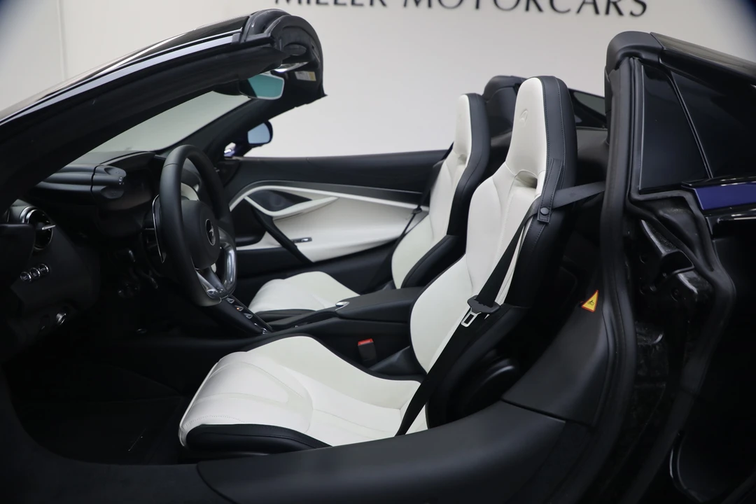 2027 McLaren 750S Spider - Image 30 of 31