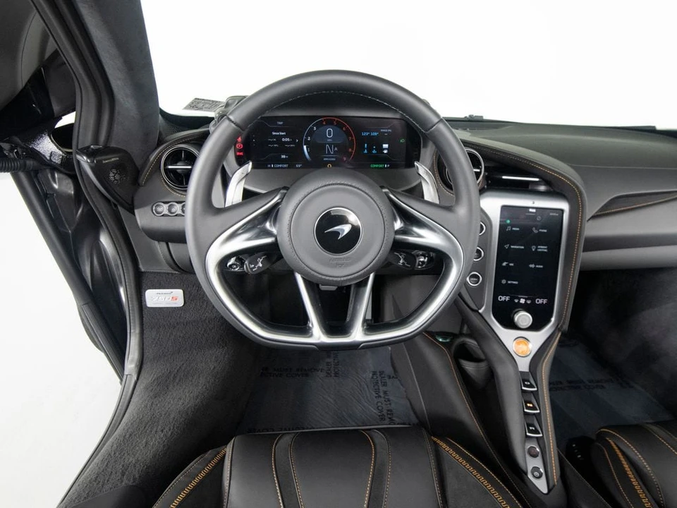 2027 McLaren 750S Spider - Image 17 of 31
