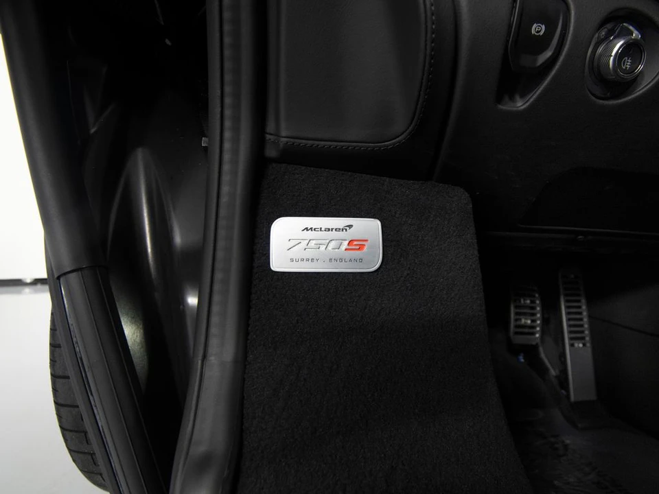 2027 McLaren 750S Spider - Image 15 of 31