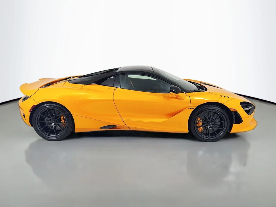 2027 McLaren 750S Spider - Image 8 of 22
