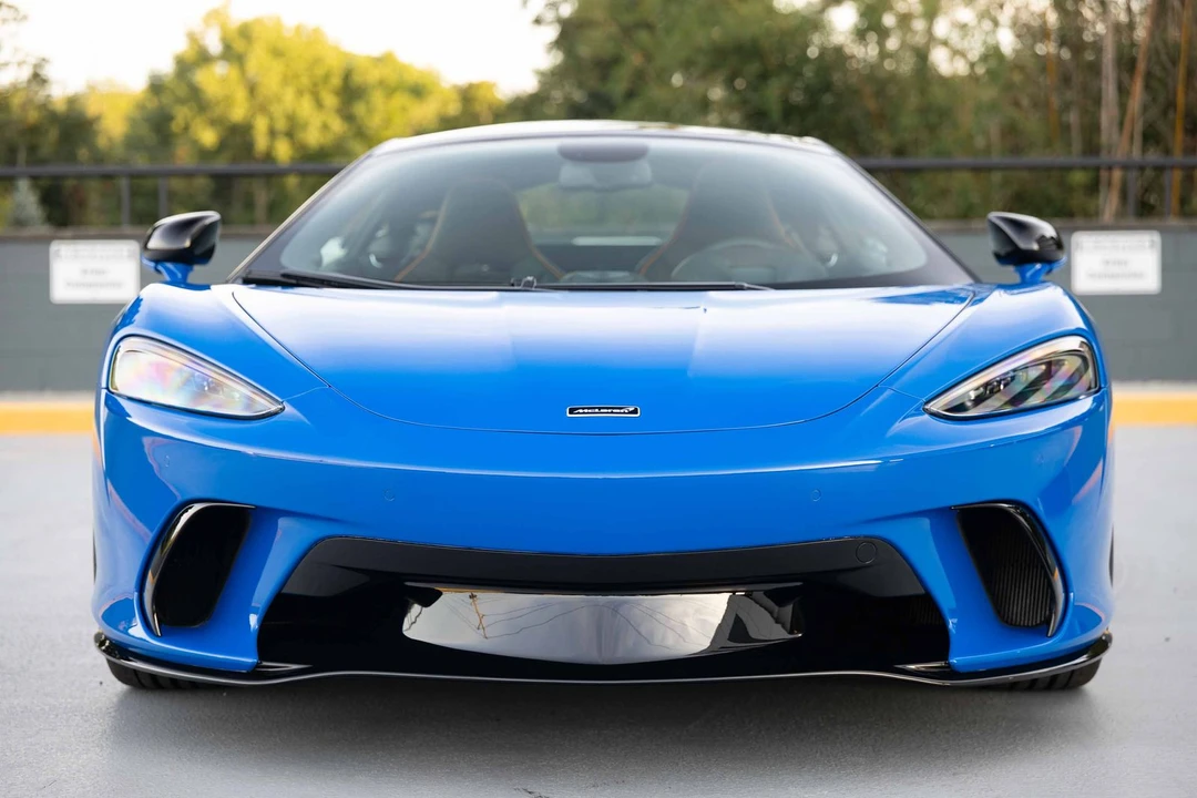 2027 McLaren GT - Image 2 of 31