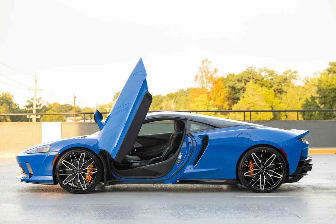 2027 McLaren GT - Image 7 of 31