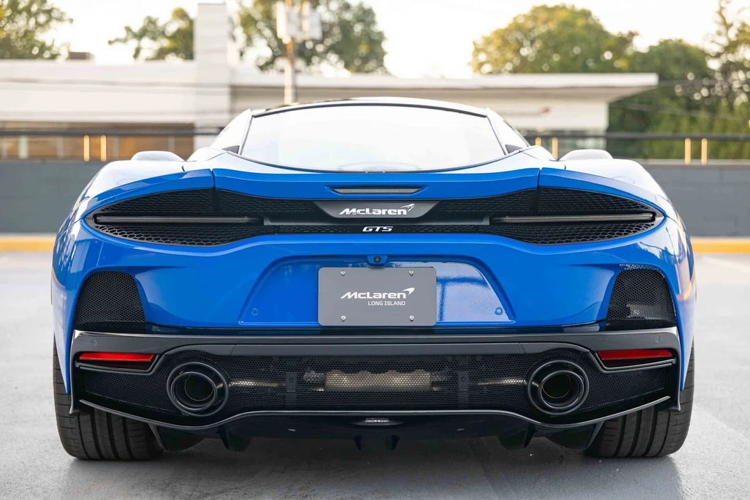 2027 McLaren GT - Image 5 of 31