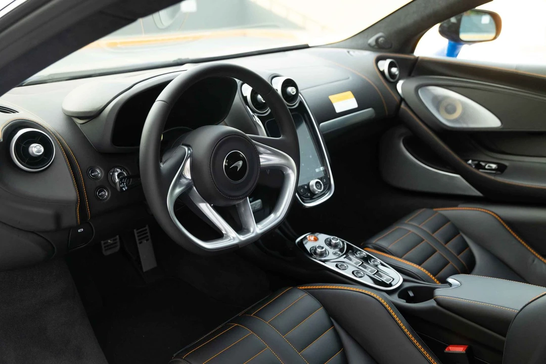 2027 McLaren GT - Image 18 of 31
