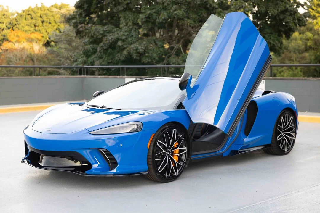 2027 McLaren GT - Image 10 of 31