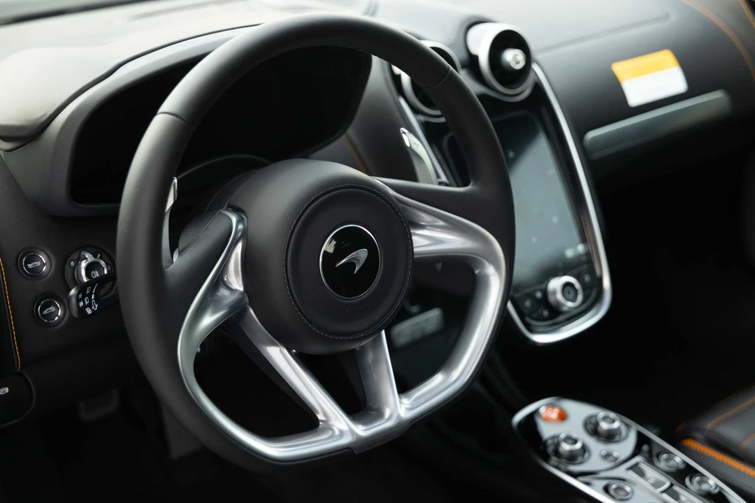2027 McLaren GT - Image 17 of 31