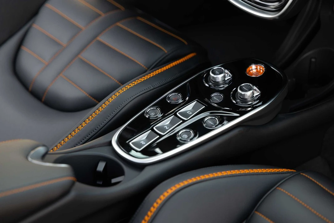 2027 McLaren GT - Image 26 of 31