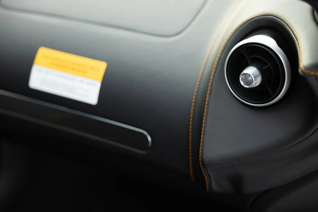 2027 McLaren GT - Image 25 of 31