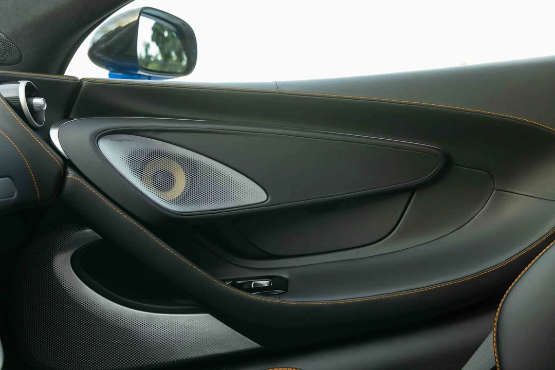 2027 McLaren GT - Image 28 of 31