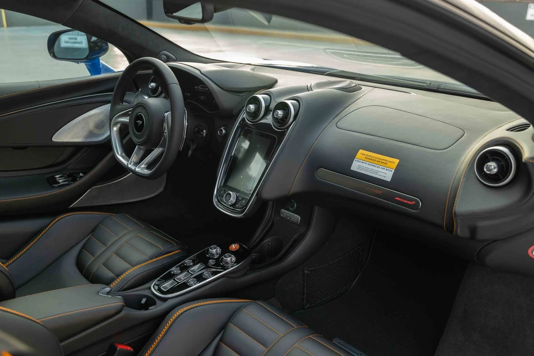 2027 McLaren GT - Image 27 of 31