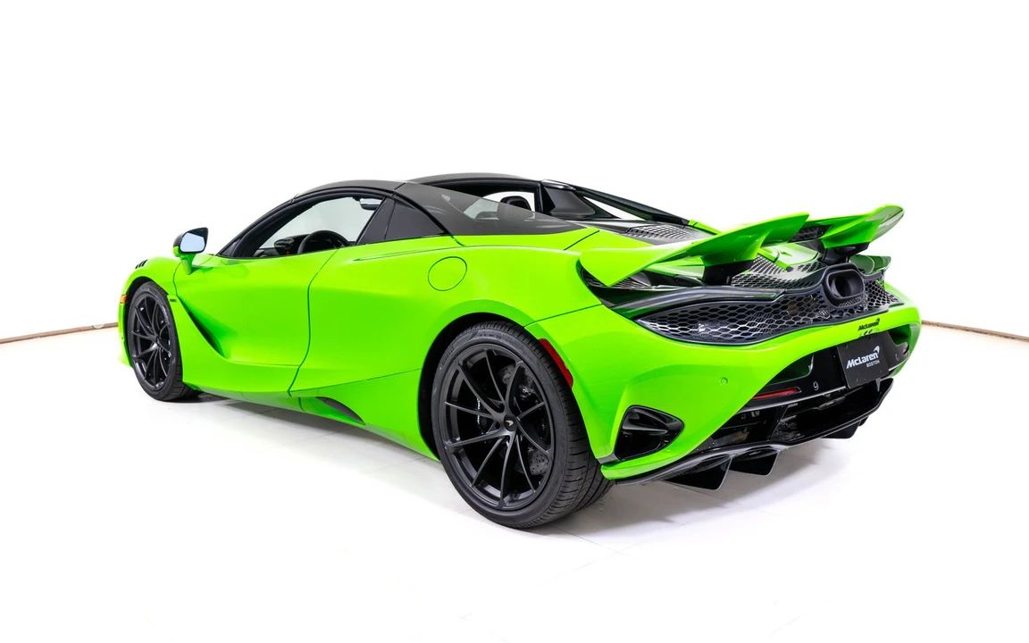 2027 McLaren 750S Spider - Image 4 of 27