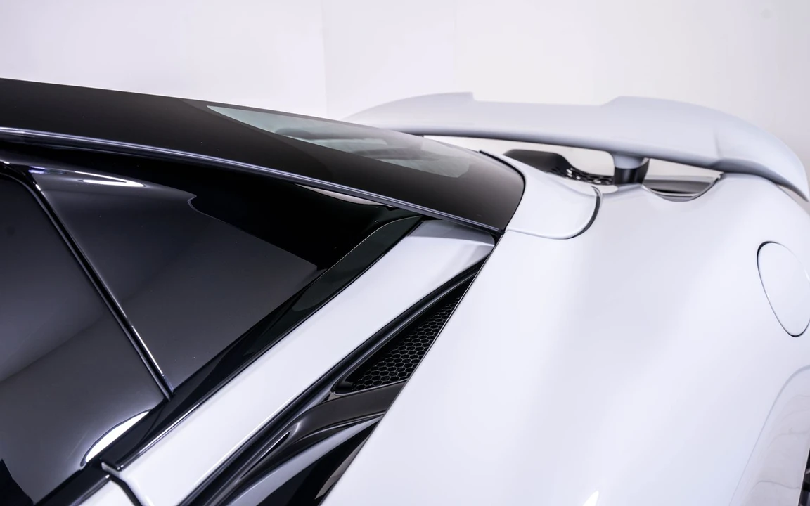 2027 McLaren 750S Spider - Image 16 of 28