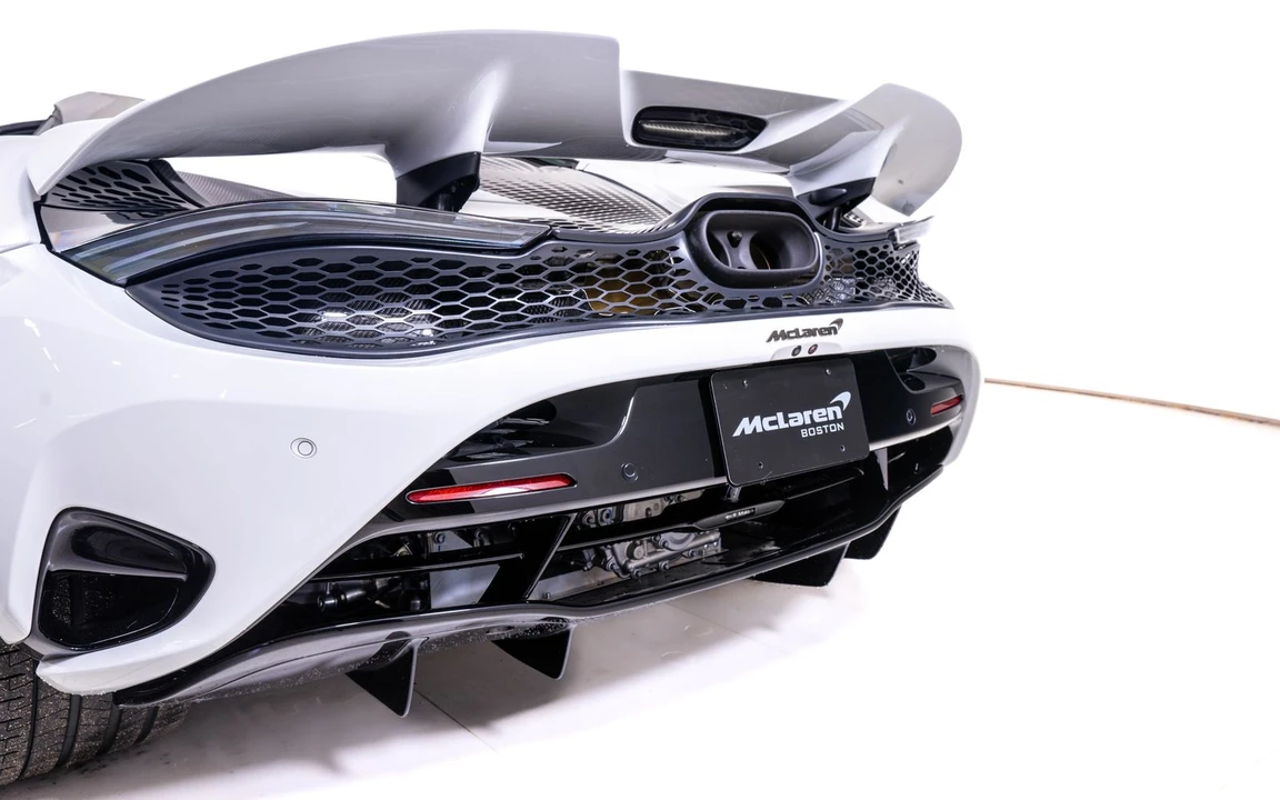 2027 McLaren 750S Spider - Image 14 of 28