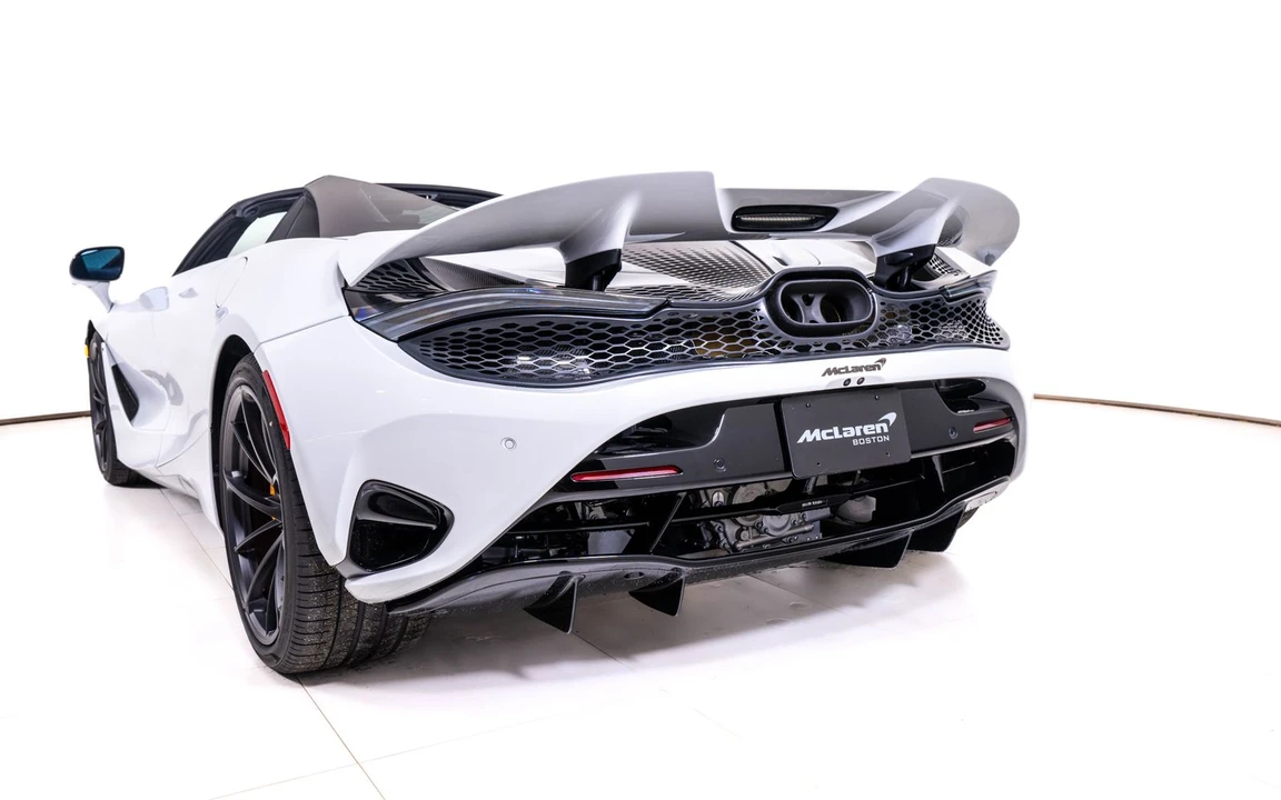 2027 McLaren 750S Spider - Image 13 of 28