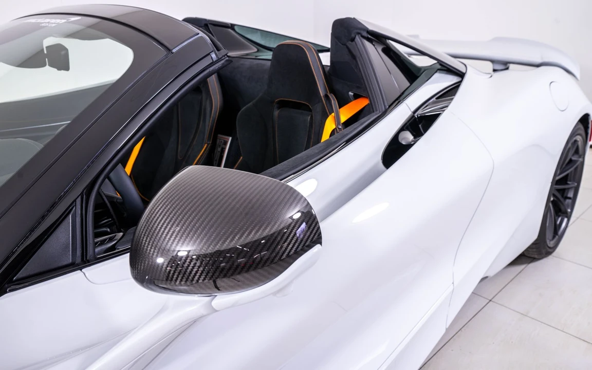 2027 McLaren 750S Spider - Image 17 of 28