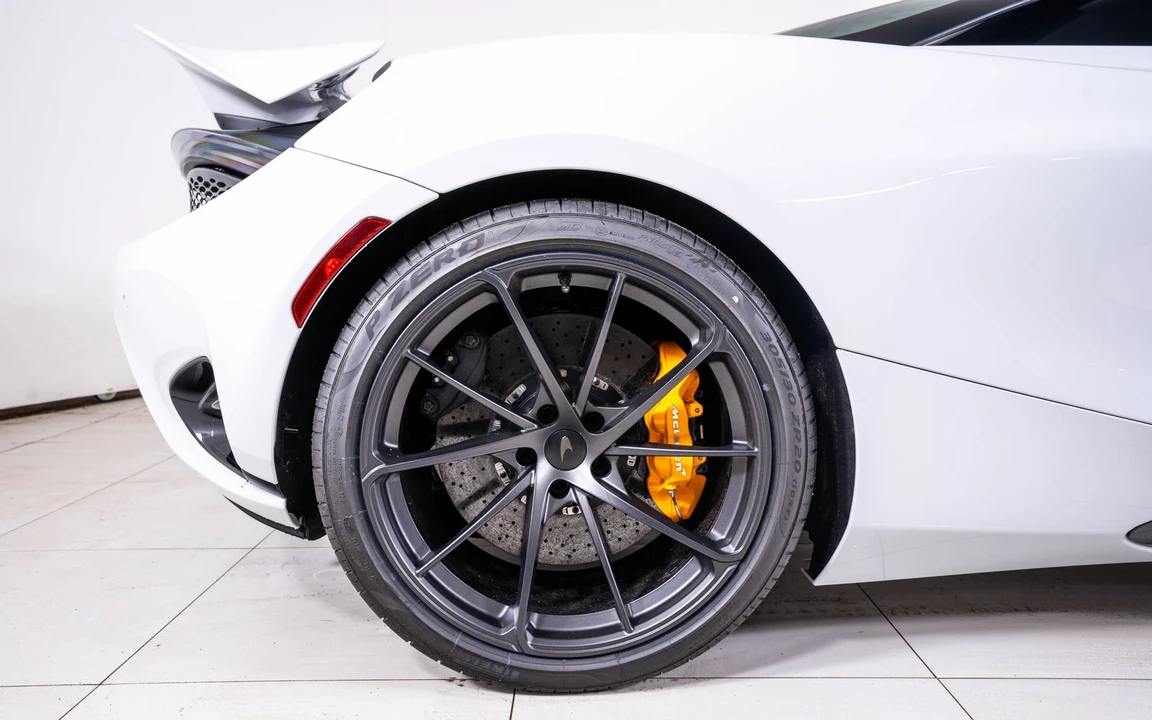 2027 McLaren 750S Spider - Image 21 of 28