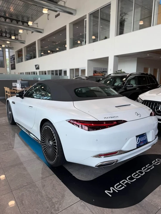 2027 Mercedes-Benz SL-Class - Image 5 of 11