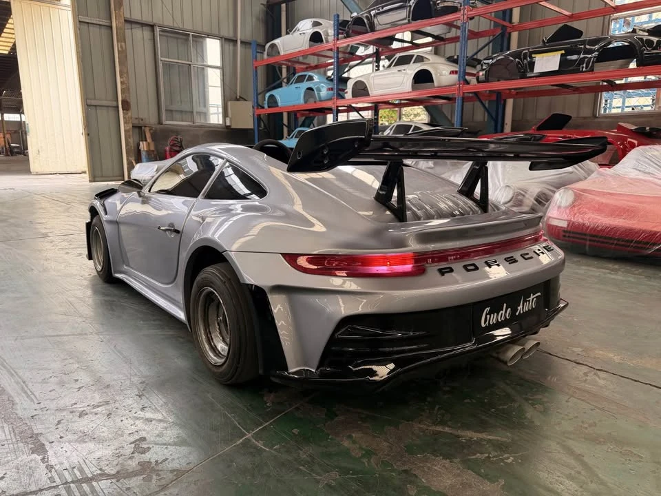 2027 Porsche 911 - Image 3 of 6