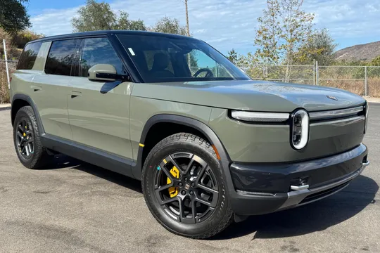 2027 Rivian R2 Performance AWD